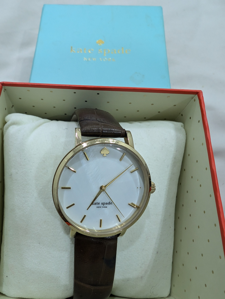 Kate Spade watch image indicator(3)