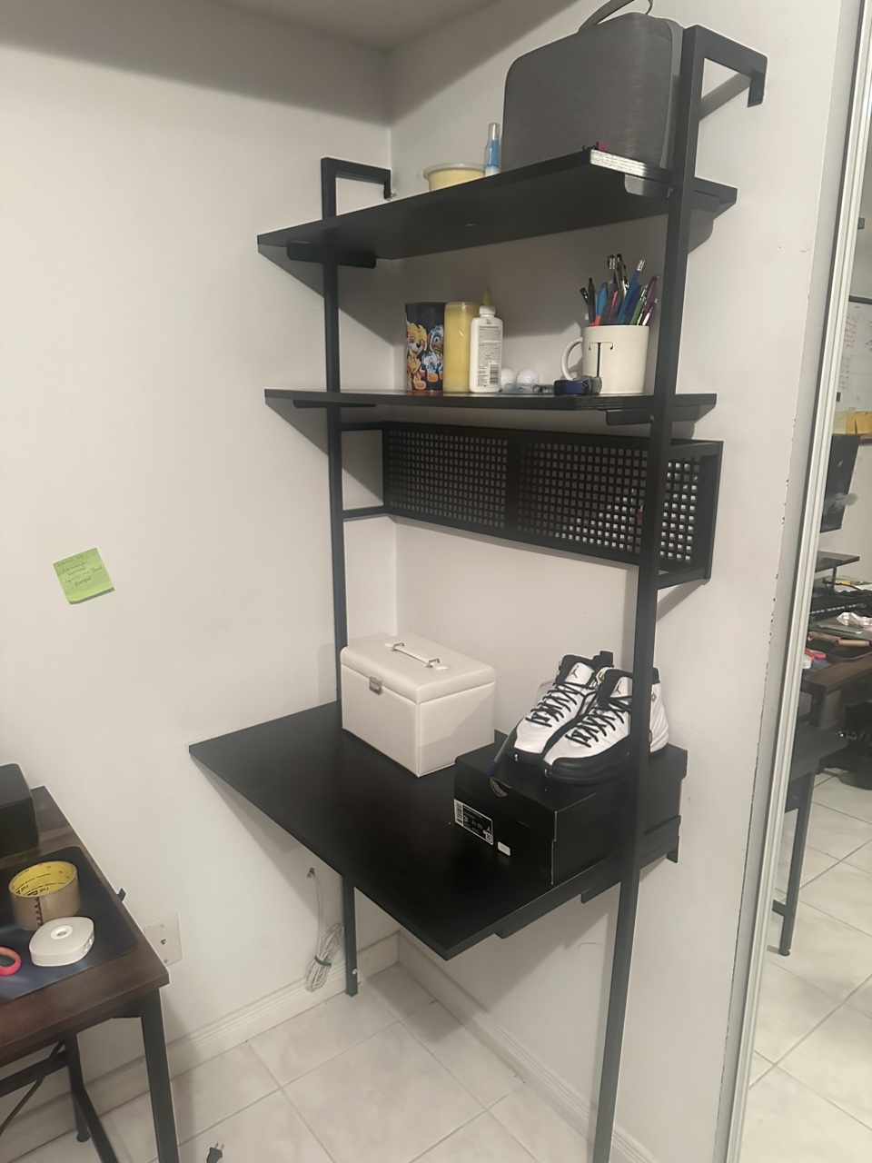 Wall desk thumbnail
