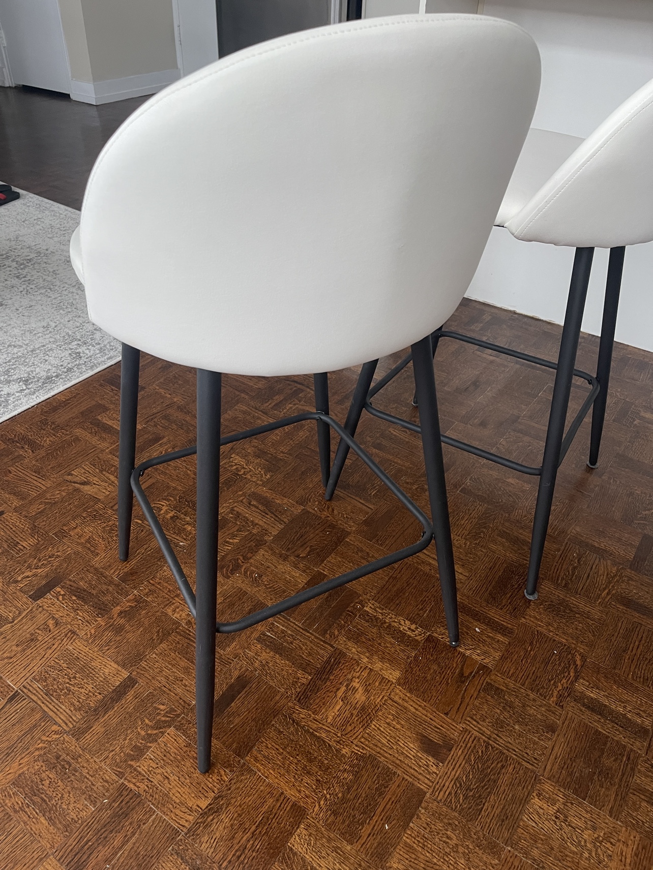 High/Bar Chair/Stool Pair - photo 2