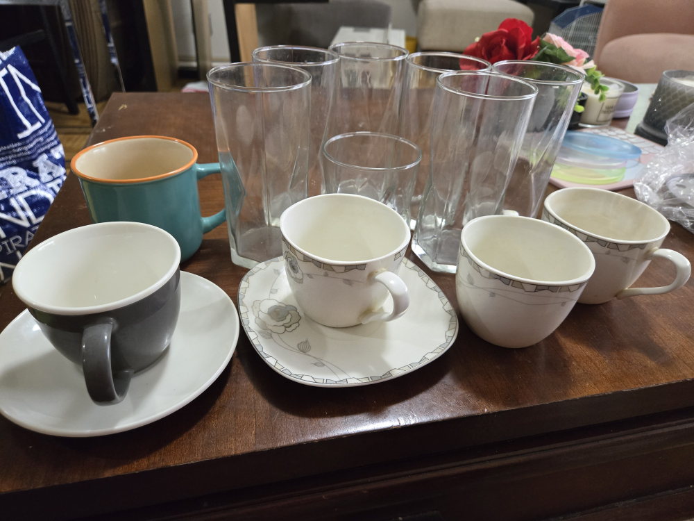 glasess and cups
