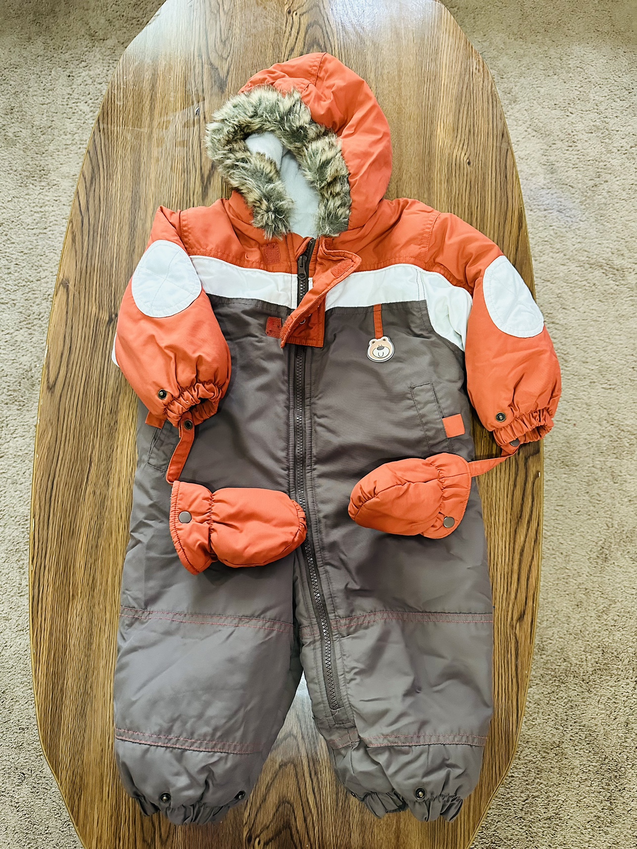 Beby's winter suit 18m