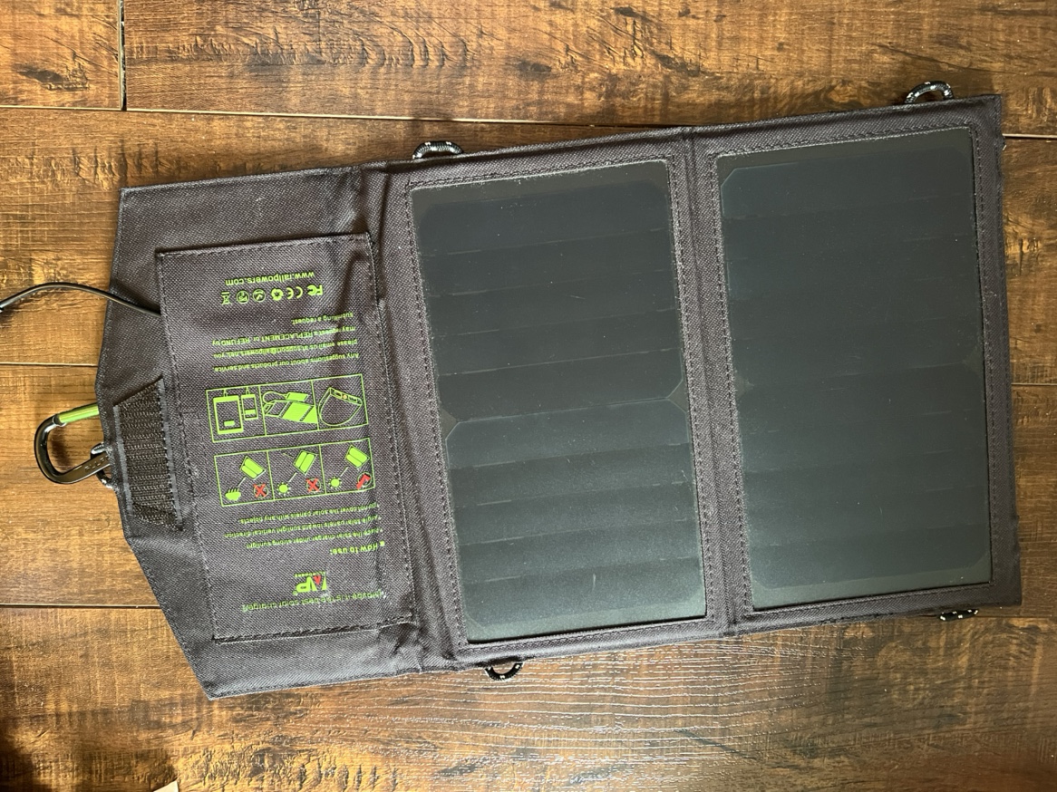 Solar charger - photo 2