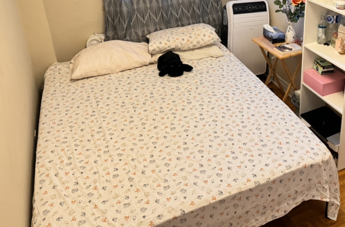 Bed frame queen