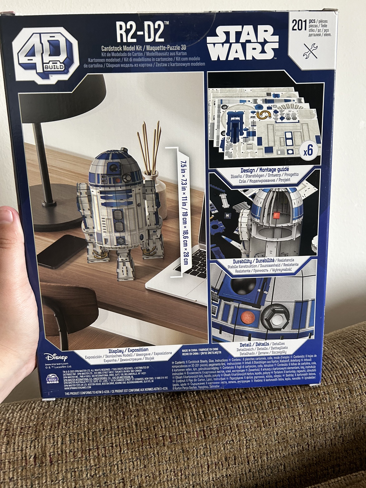 R2D2 Star Wars Puzzle Build - photo 2