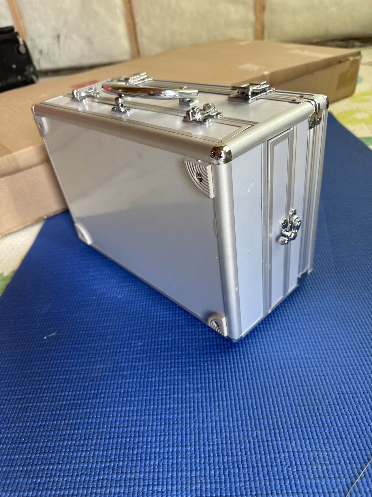 Make up and jewelry box - photo 4