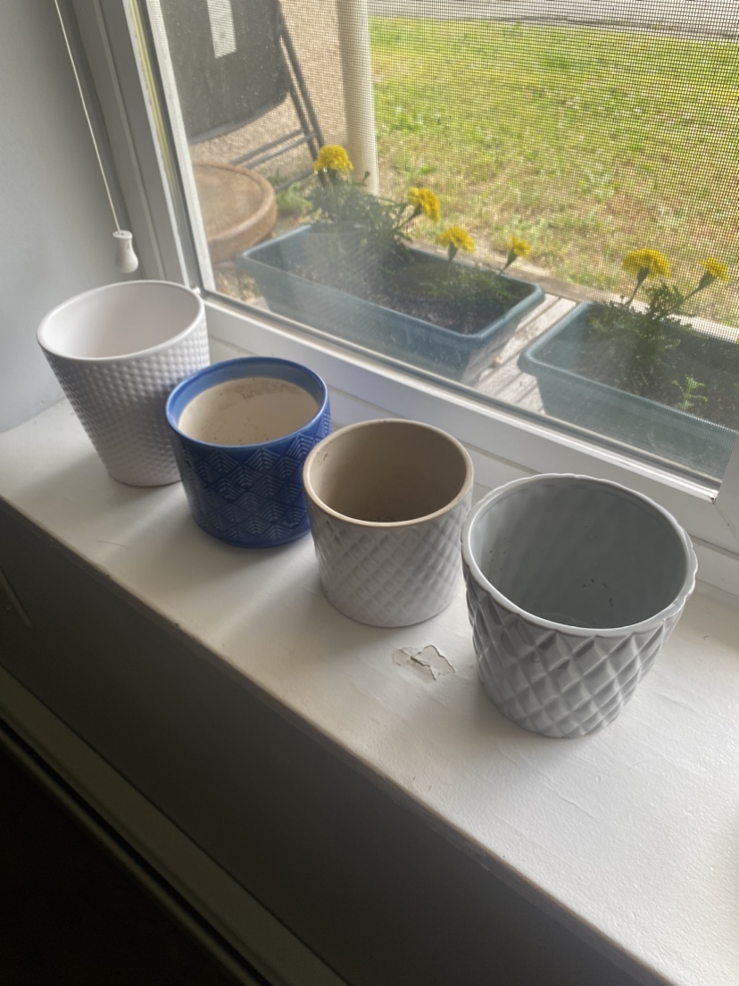 ceramic pots thumbnail