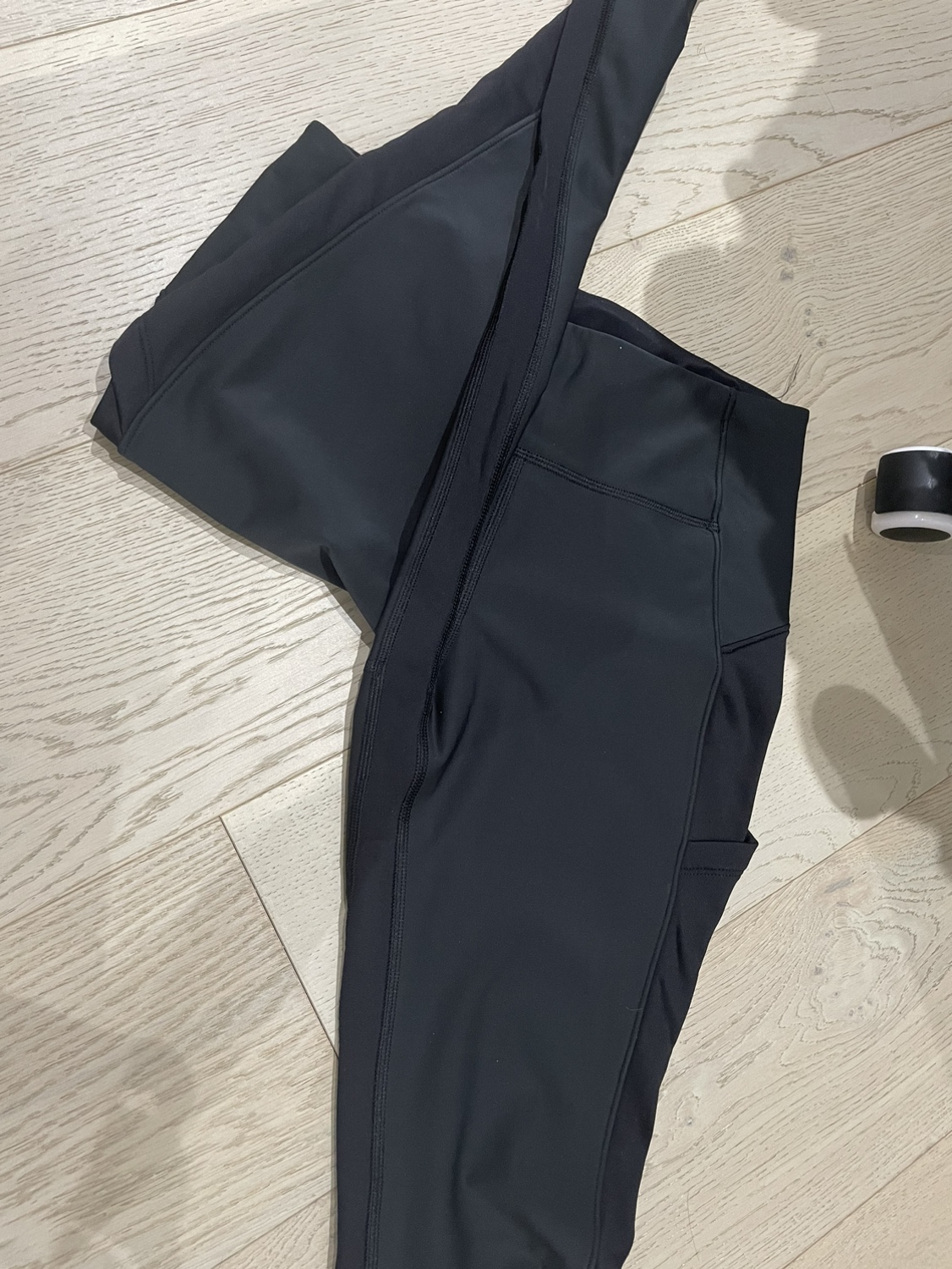 Lululemon leggings size 6 with pockets - photo 4