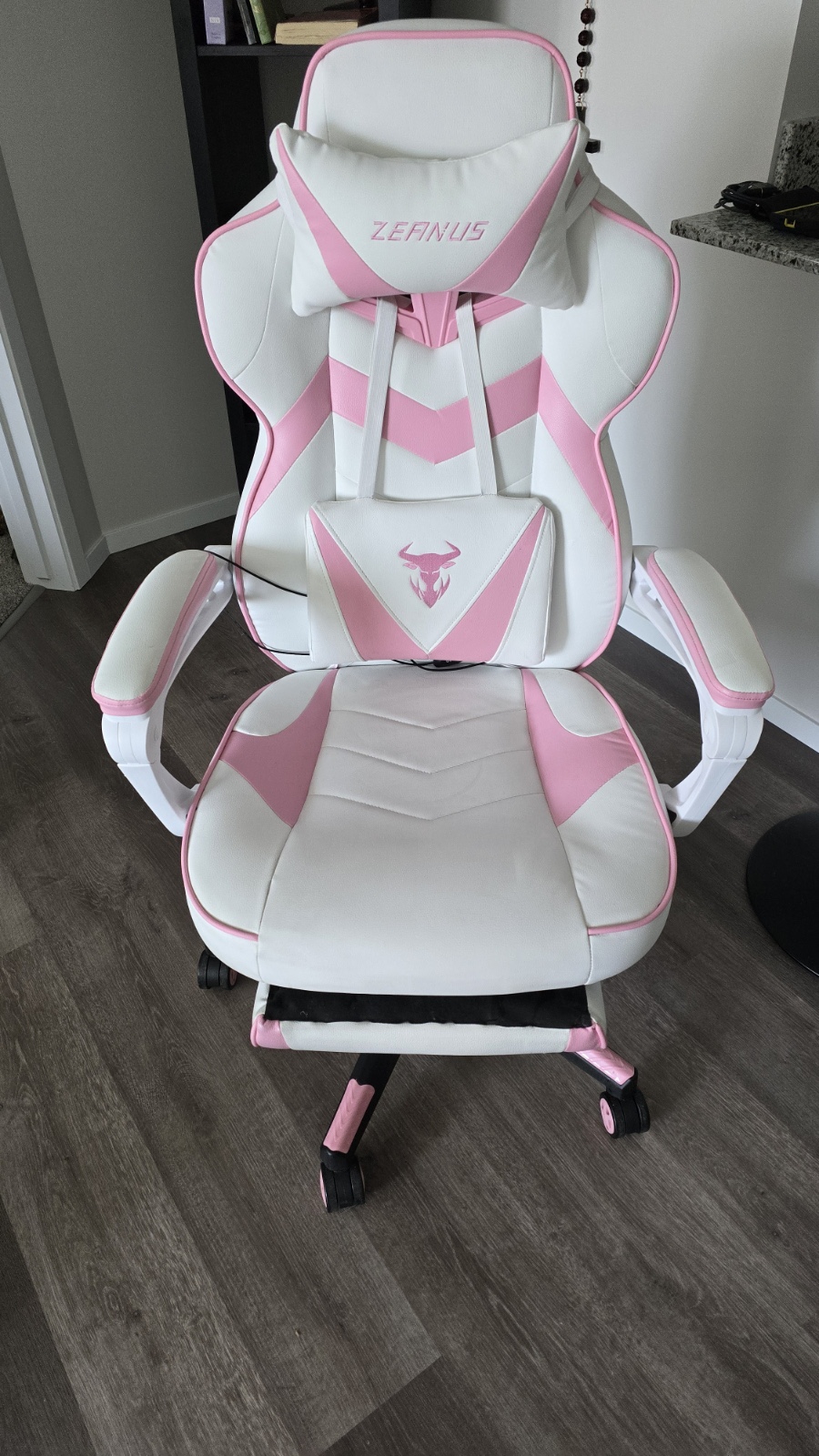 Zeanus Gaming Chair