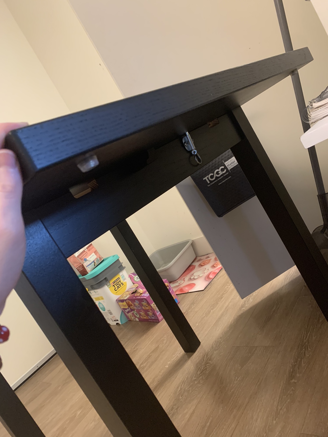 Black dining room table, adjustable image indicator(2)