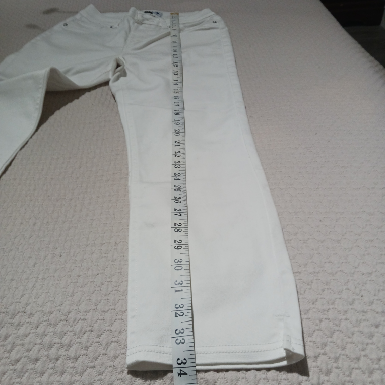 White women's Capri image indicator(5)