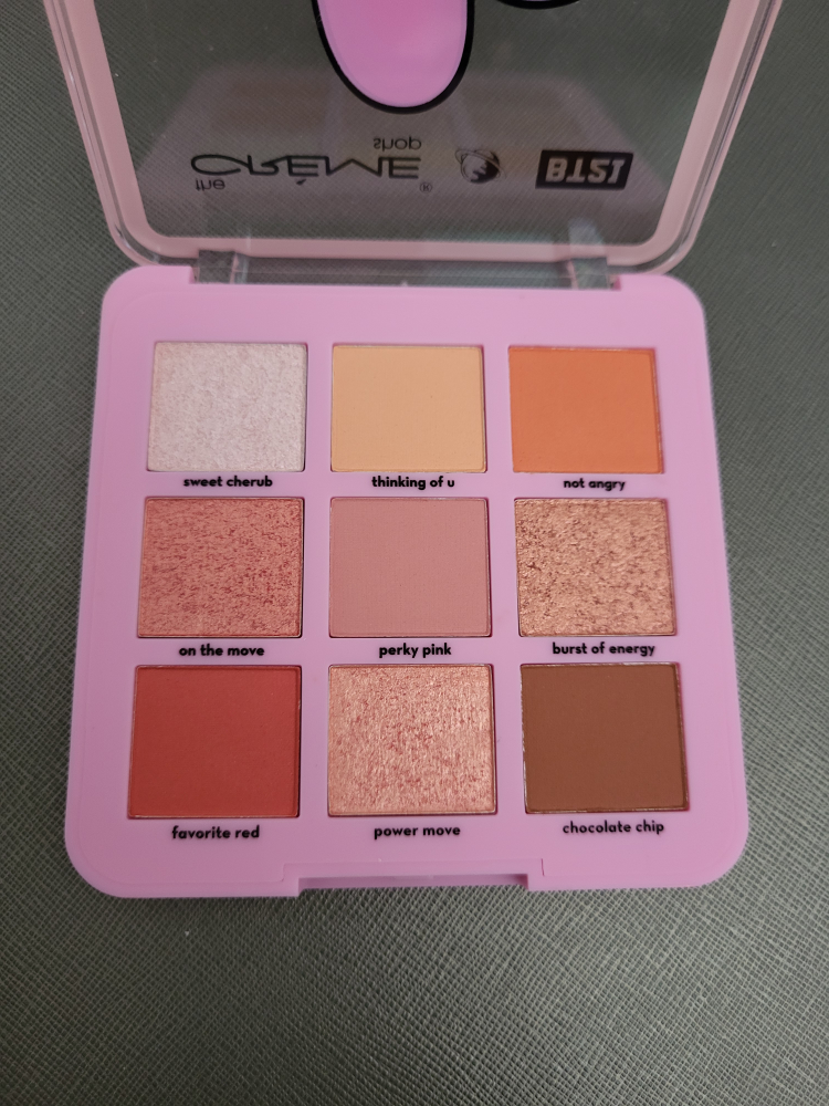 The Crème Shop BT21: HEART & SOUL Eyeshadow Palette COOKY BTS image indicator(5)