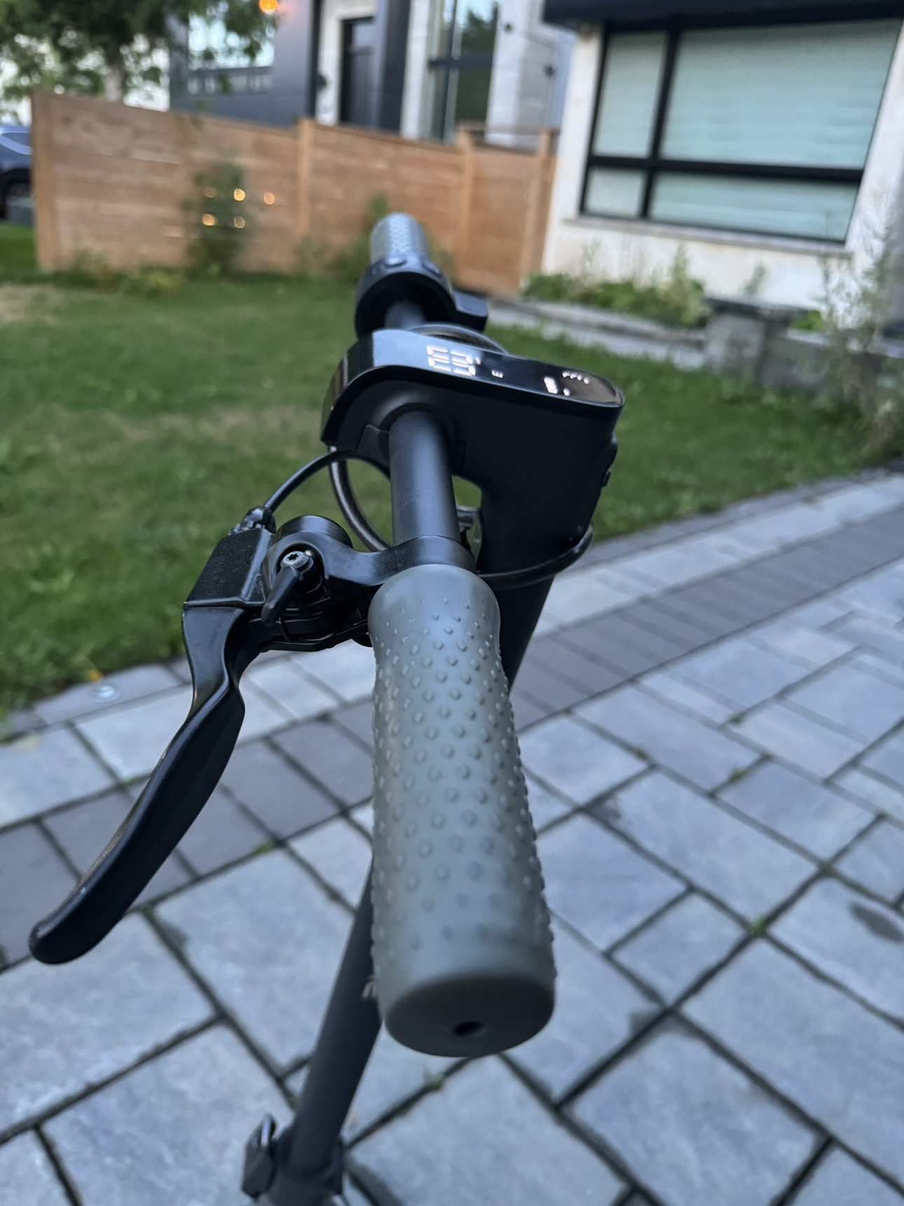 E scooter - photo 2