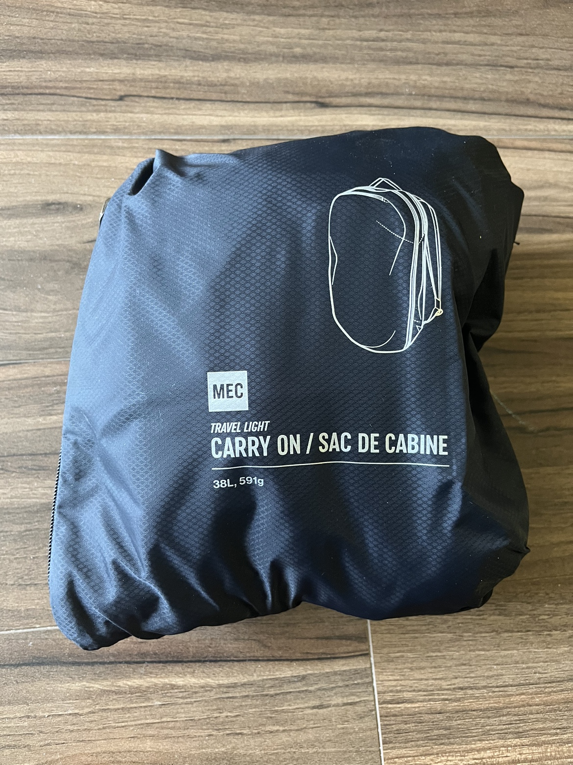 MEC Travel Light Carry On backpack 38L - photo 4