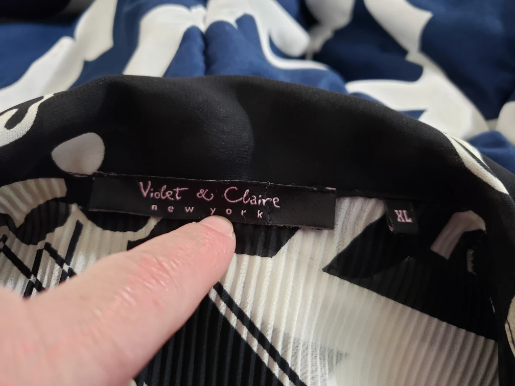 xl front button blouse image indicator(2)