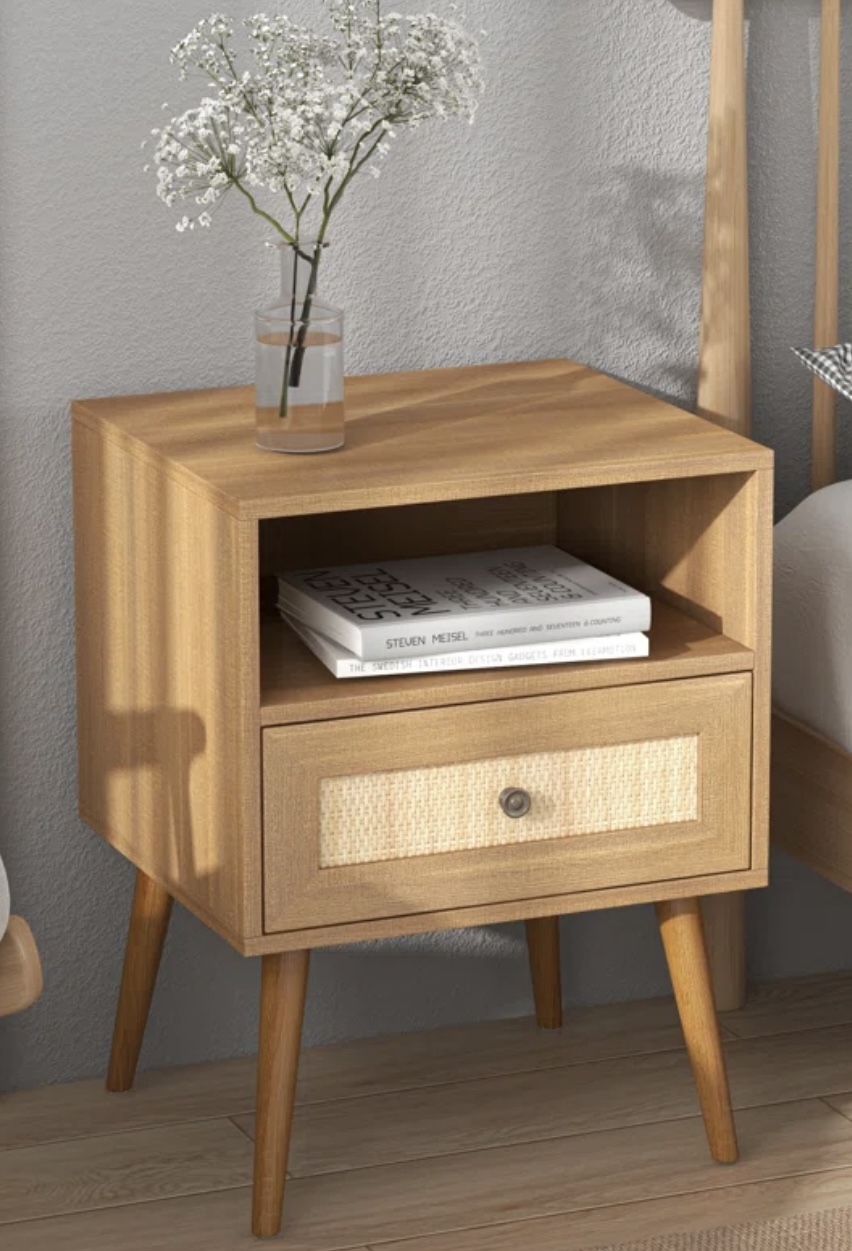 2 Nightstands