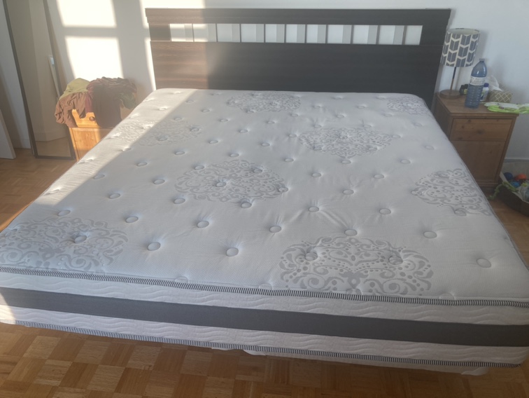 Zinus 12 king size mattress - photo 2