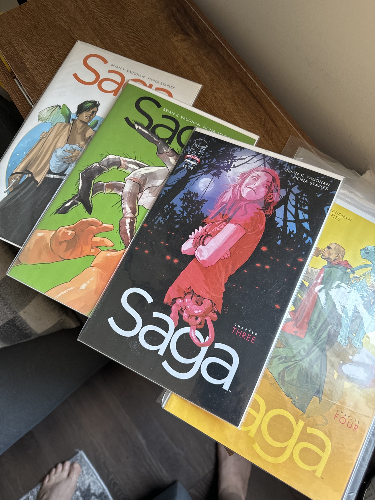 Saga comic book series (Chapter 1-9)