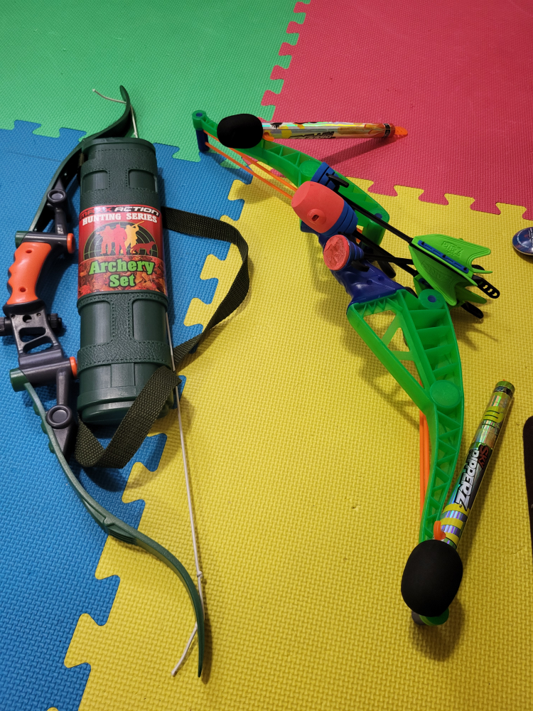 toy masks & bow and arrow image indicator(4)