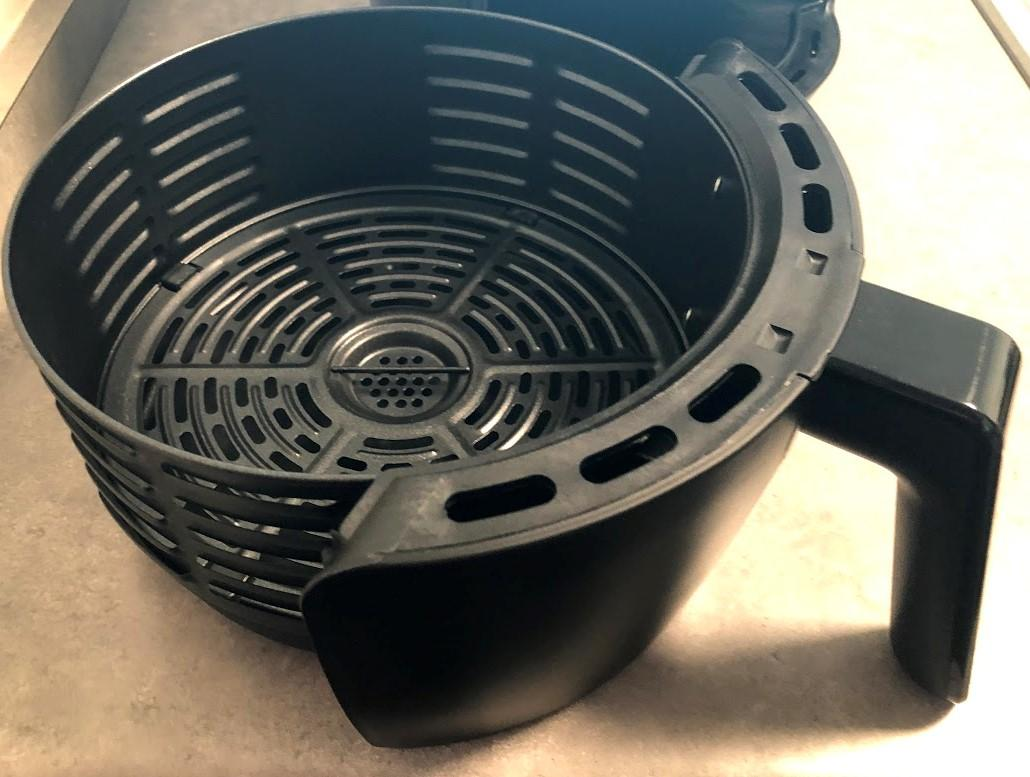 Chefman - TurboFry 3.6 Qt. Analog Air Fryer - photo 4