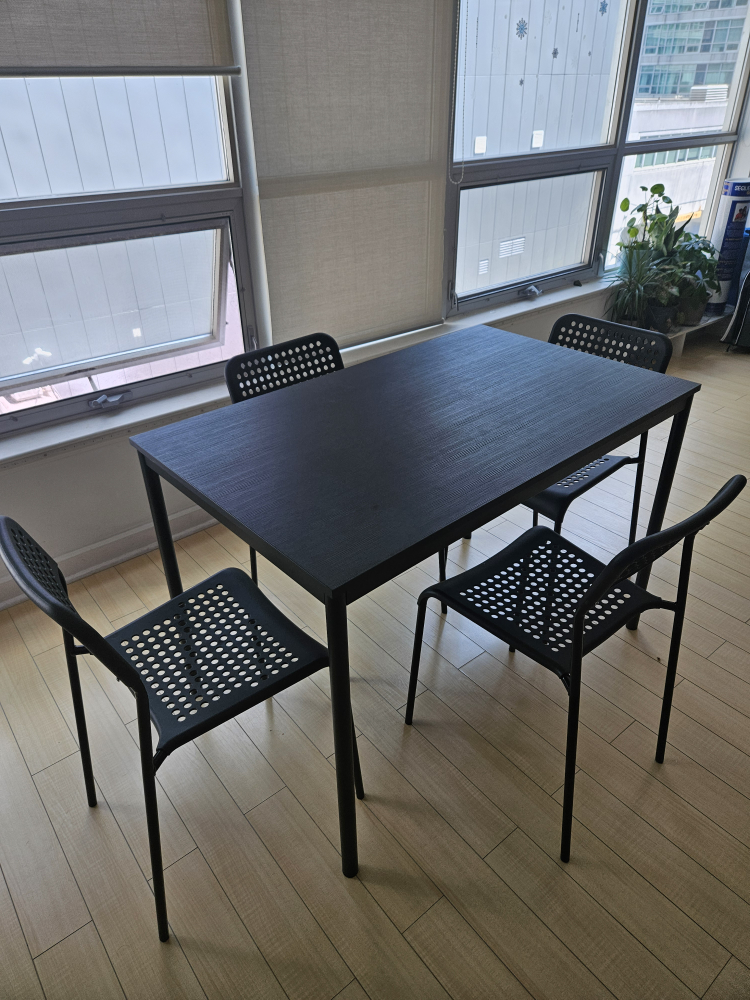 IKEA Dining Table and Four Chairs Set - photo 2