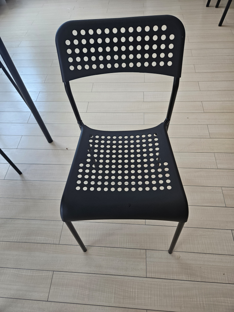 IKEA Dining Table and Four Chairs Set - photo 4
