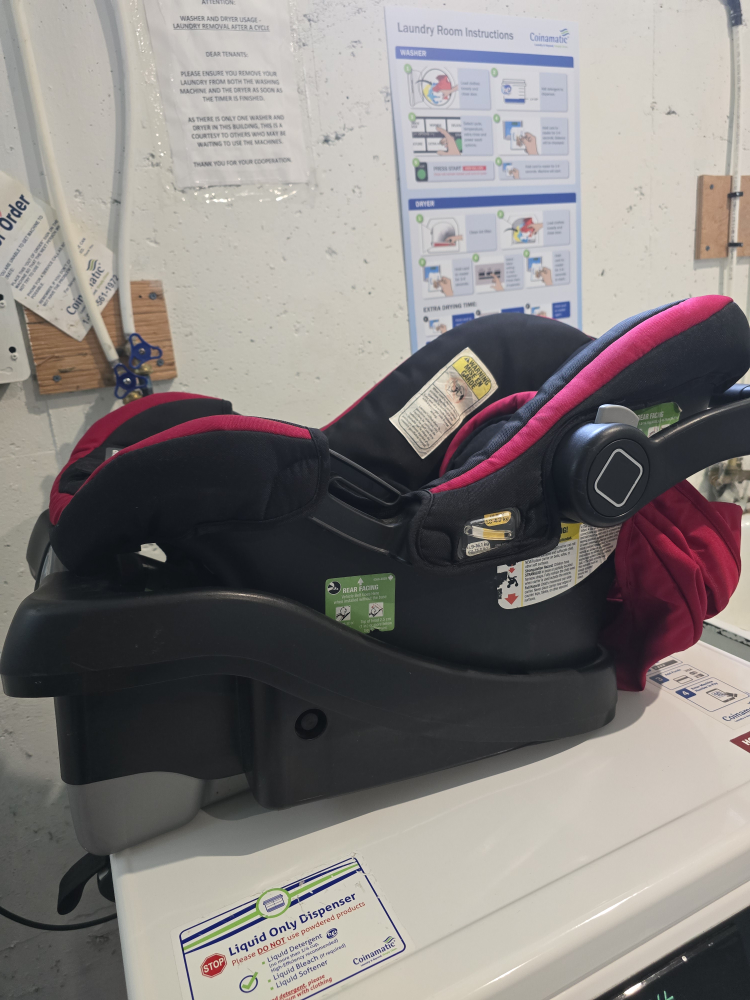 Safety 1st carseat with base - photo 3
