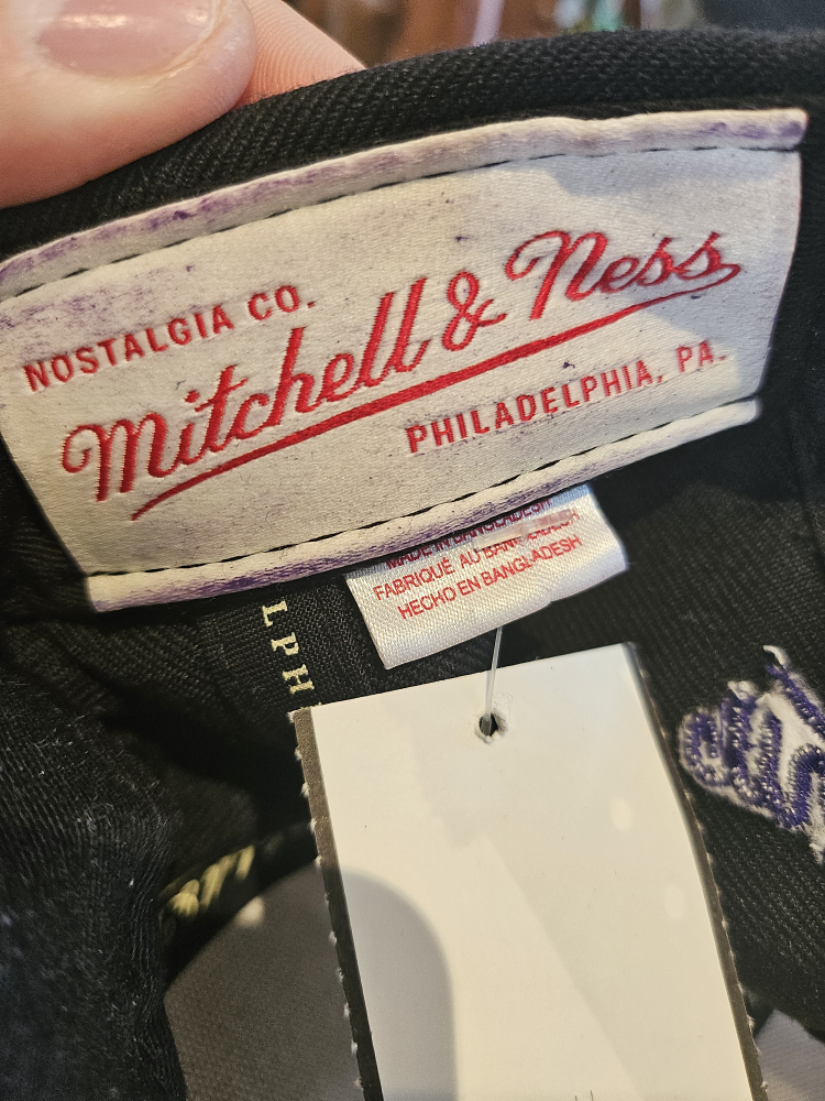 LA Lakers NBA Basketball Mitchell and Ness snapback hat image indicator(4)