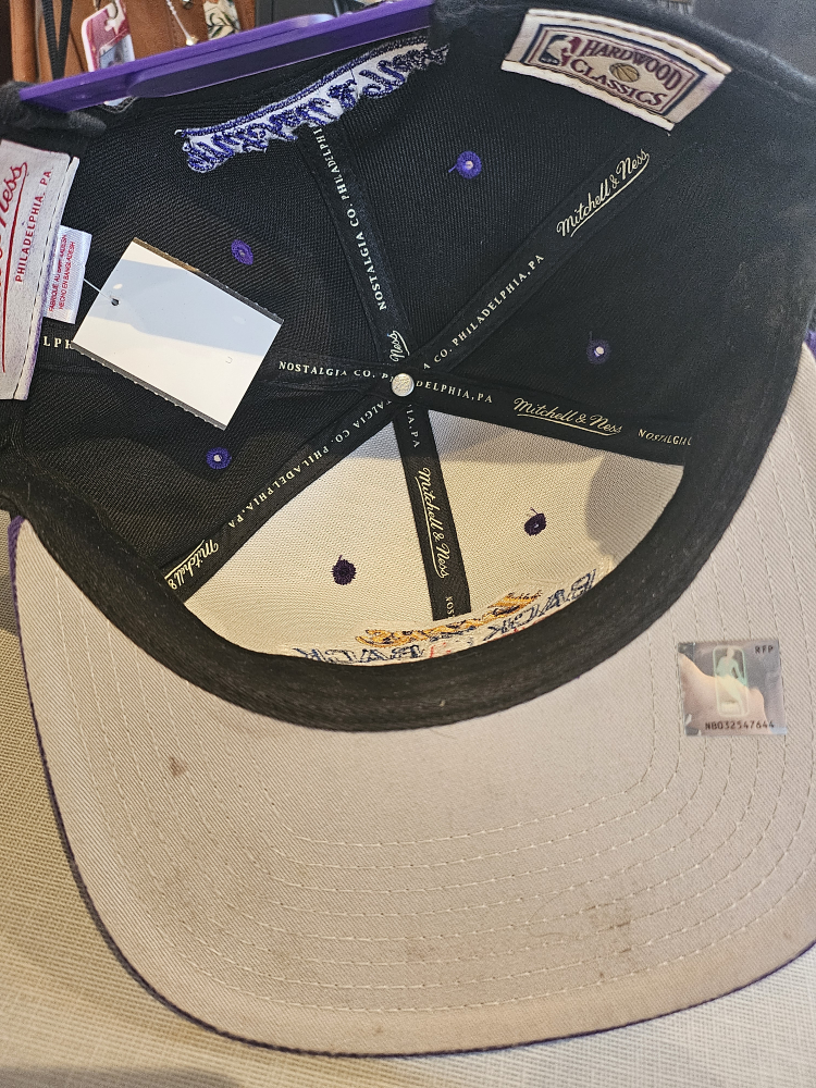 LA Lakers NBA Basketball Mitchell and Ness snapback hat image indicator(5)