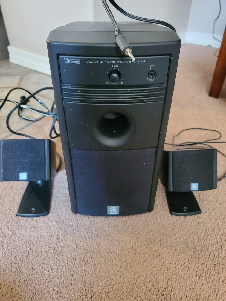Yamaha multimedia speaker with sub woofer. thumbnail