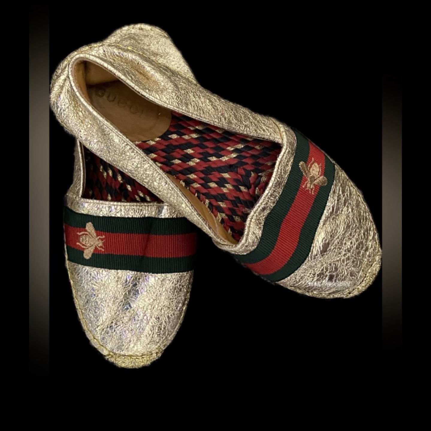 Authentic GUCCI Metallic Gold Leather Bee Slip On Espadrilles - photo 4