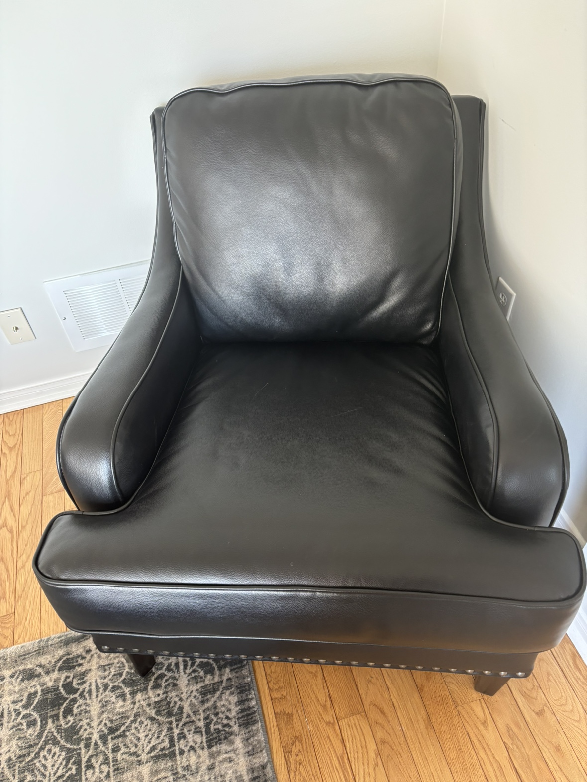 Ashley Furniture Black Leather Accent Chair - photo 4