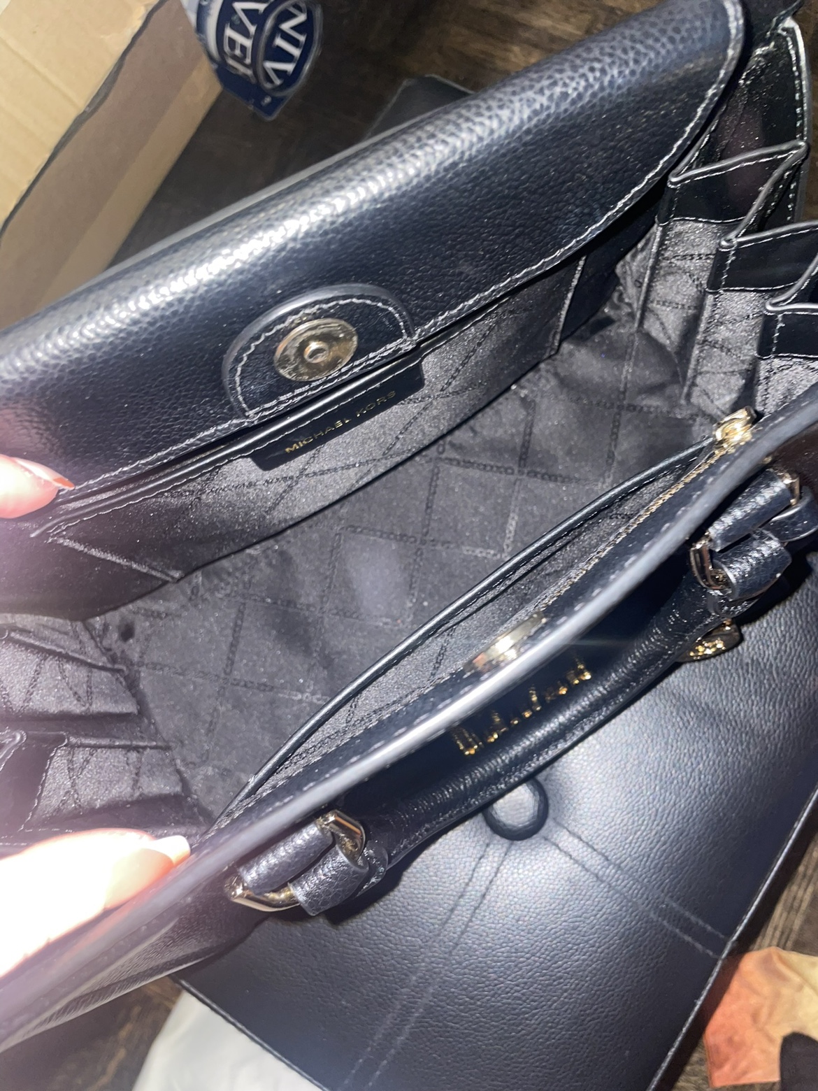 Michael Kors Bag image indicator(2)