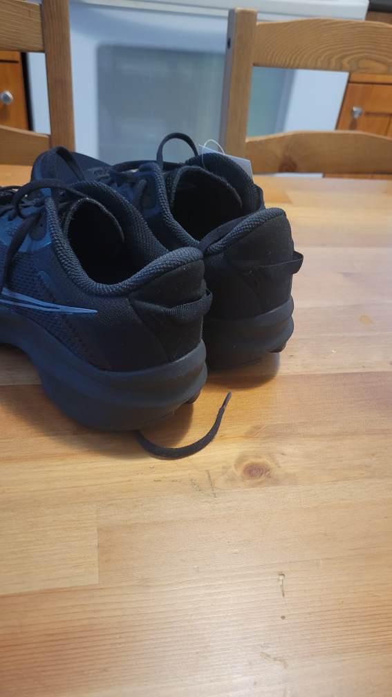 #freecycle running shoes. brand new - photo 4