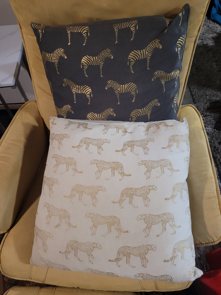 2 pillows safari themed