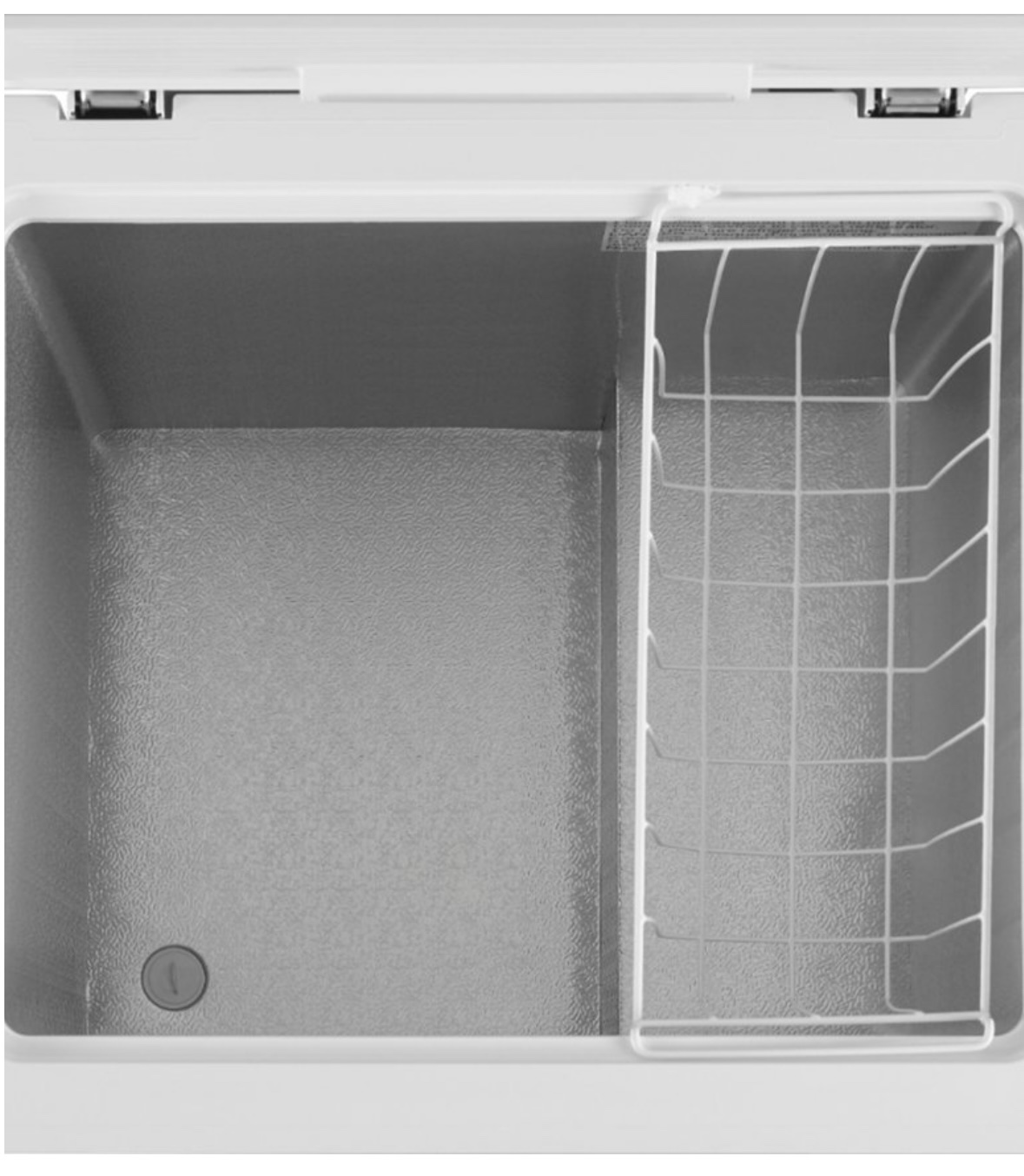 Insignia™ - 5.0 Cu. Ft. Garage Ready-Chest Freezer - photo 4