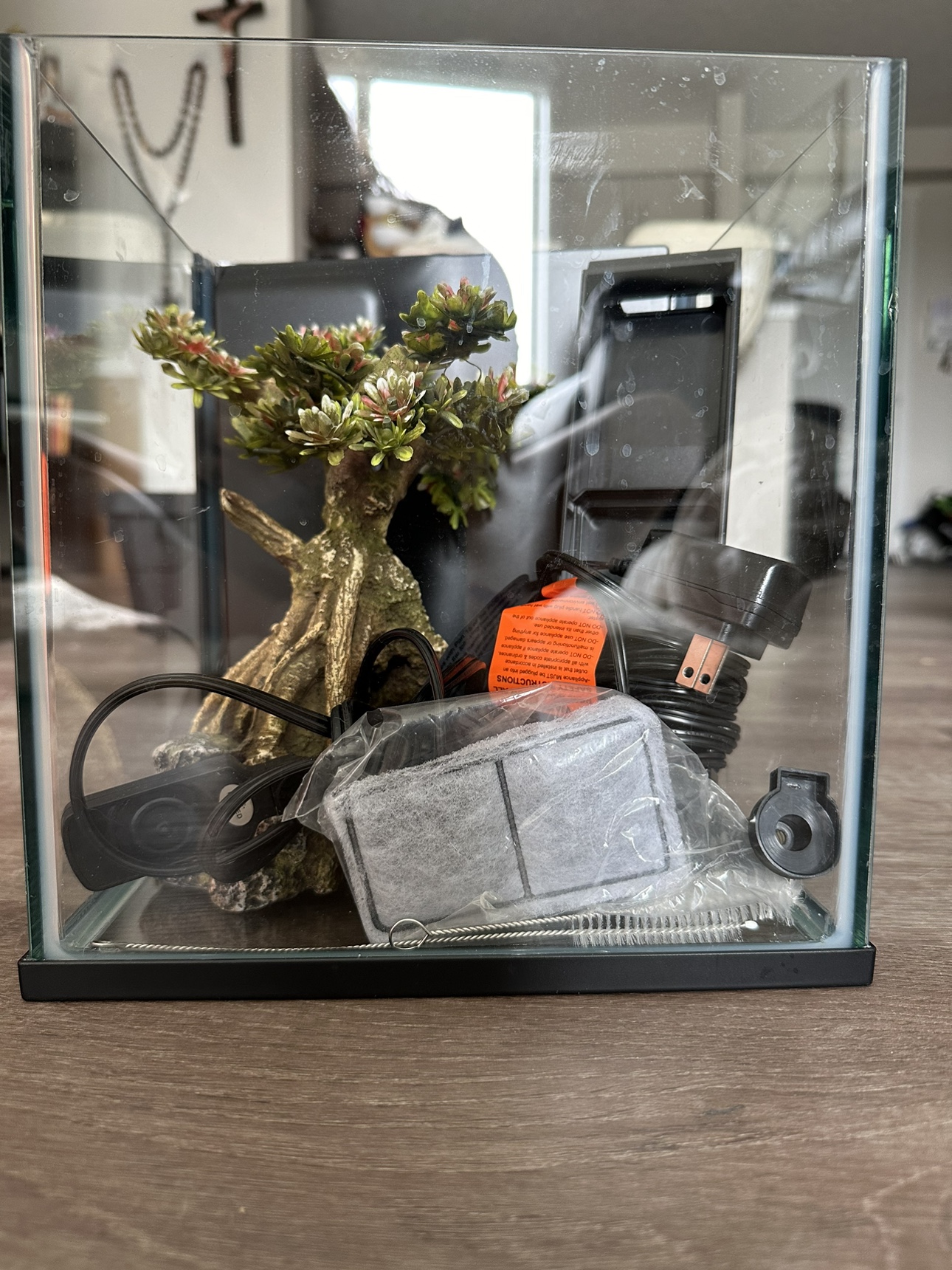 Beta fish tank (LED) - photo 2