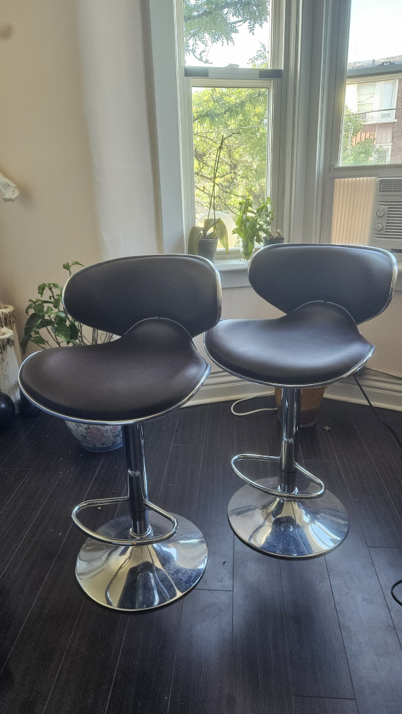 2 bar stools - photo 3
