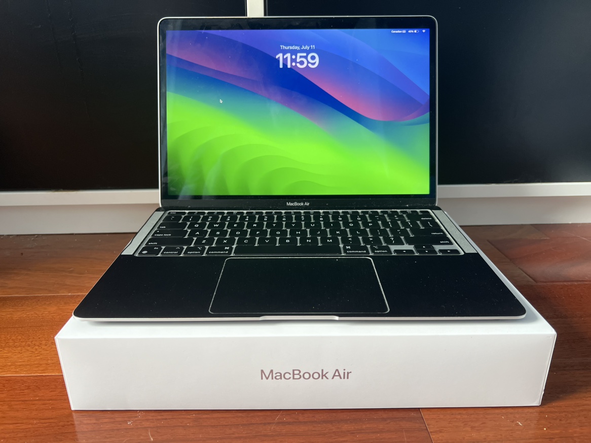 M1 Macbook Air 256GB Silver