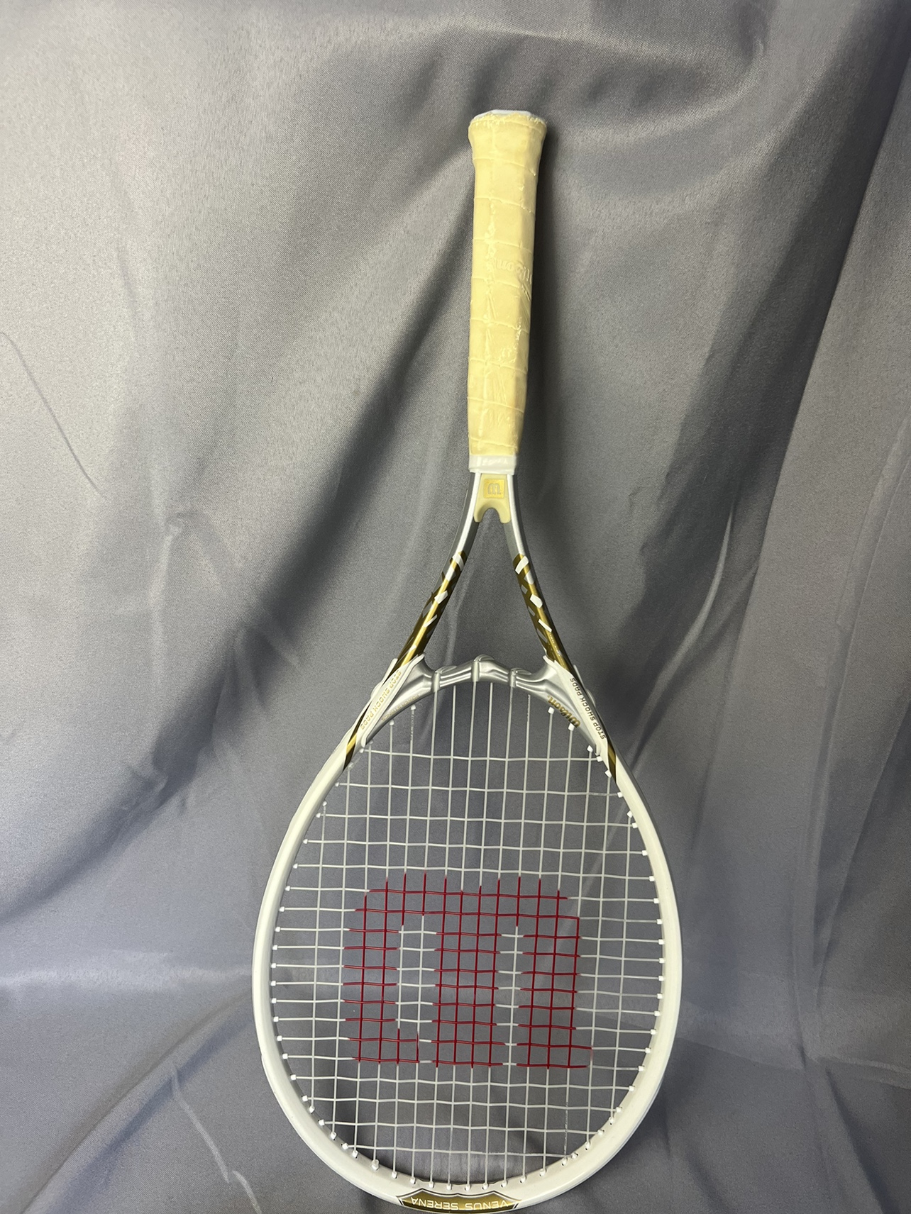 Wilson Tennis Racket Serena Venus . Power Strings & Cover