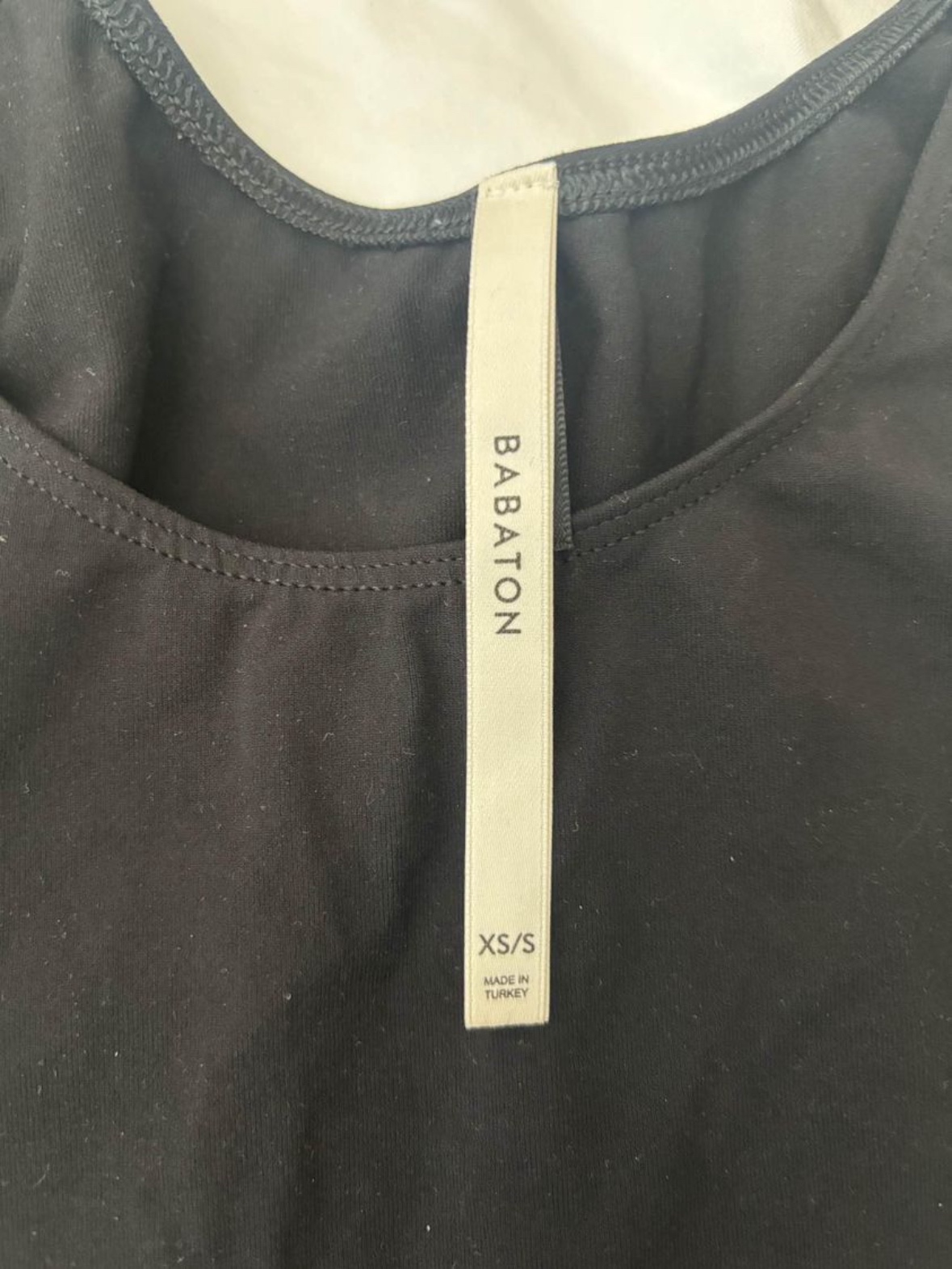 #freecycle 2 Black and White Babaton Tank Tops image indicator(3)