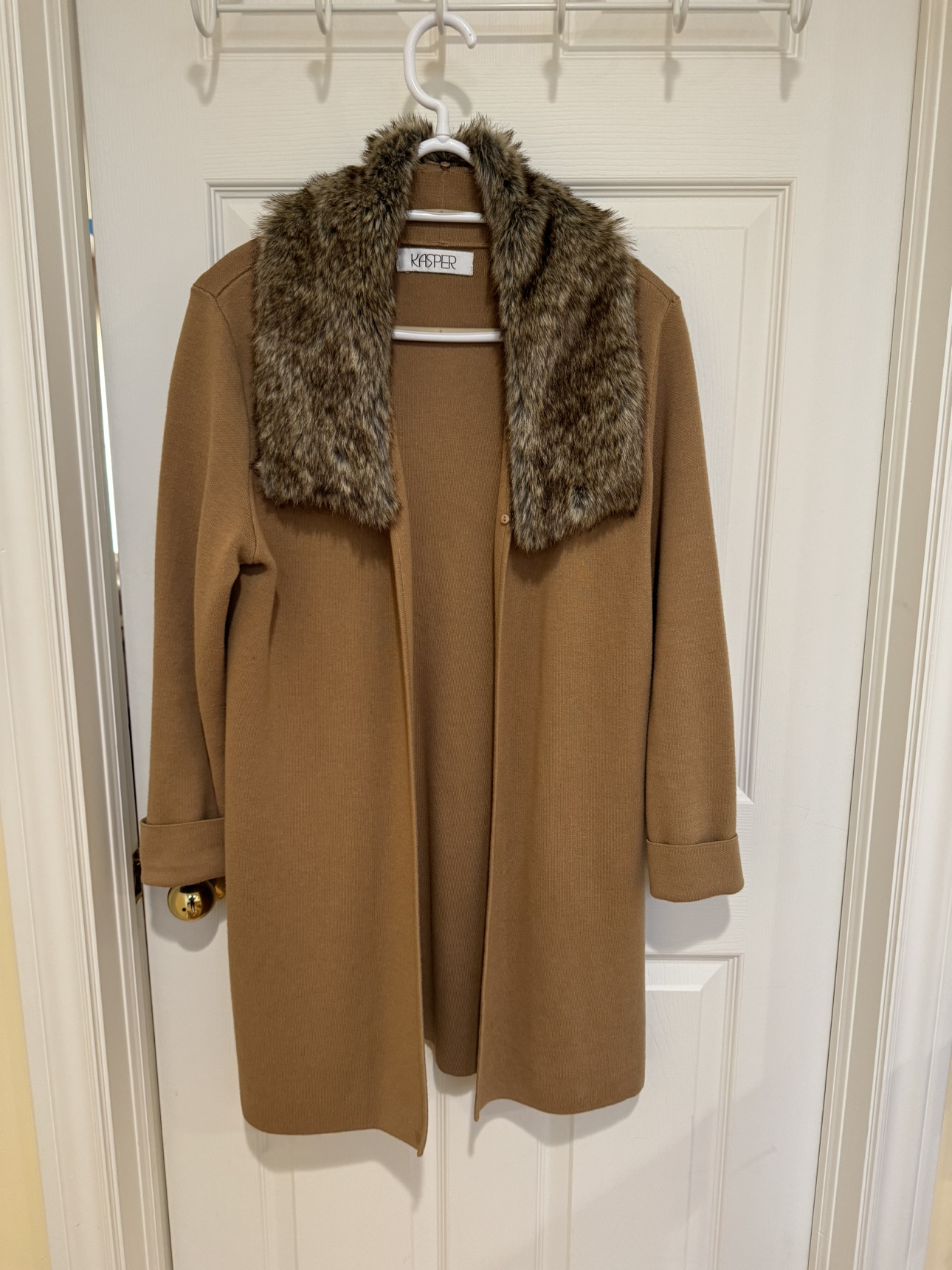 Women’s winter coat thumbnail