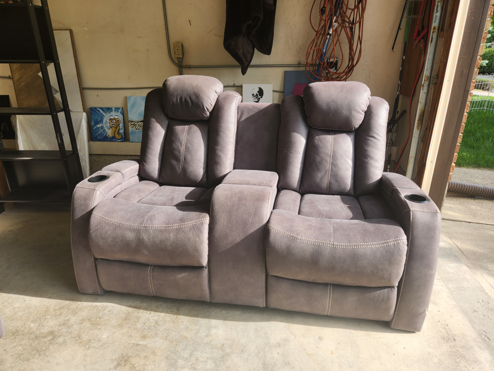 2 piece - Power Reclining couches - photo 3