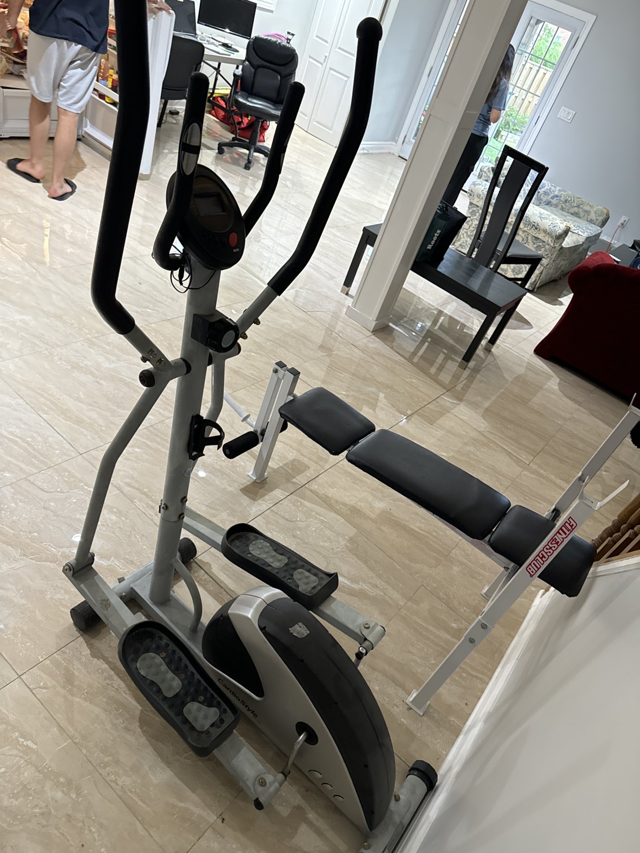 Gym bench and cardio machine - photo 2