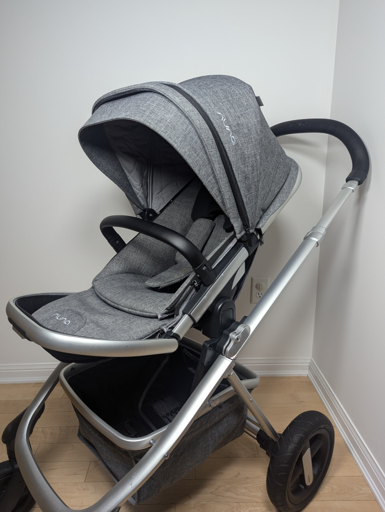 Nuna IVVI Savi Stroller