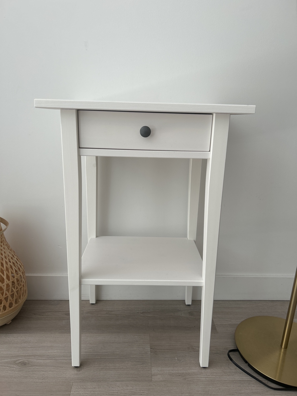 Ikea white nightstand - photo 2