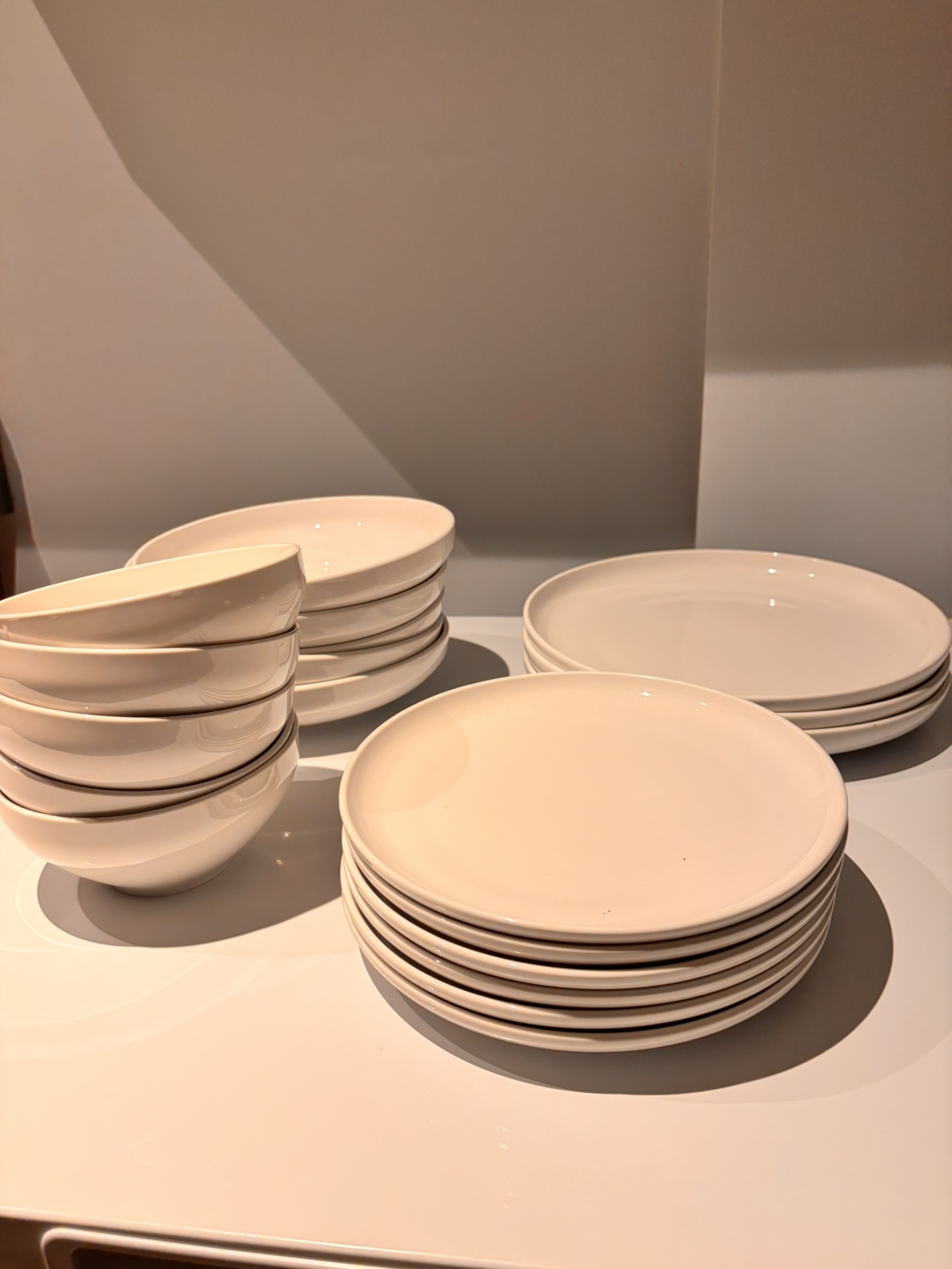 Dinnerware set
