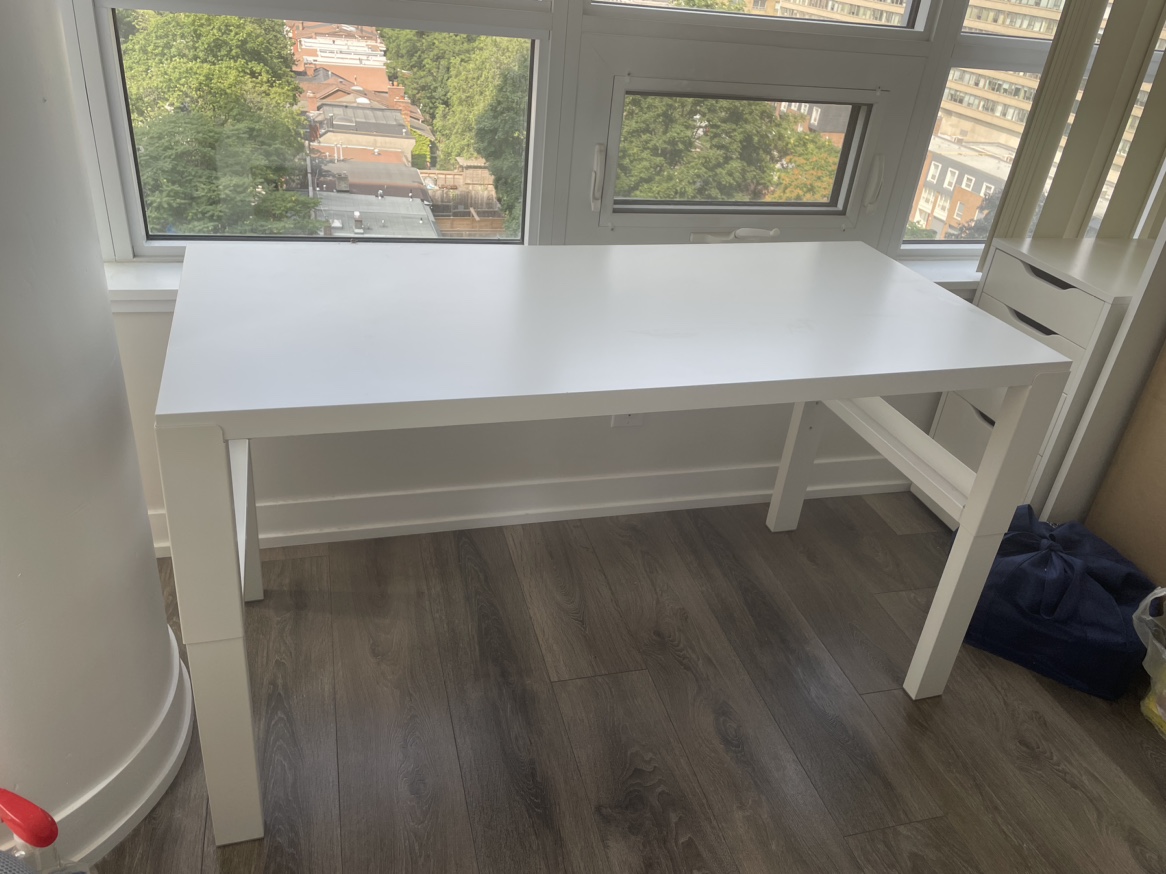 Long white desk (ikea Pahl)