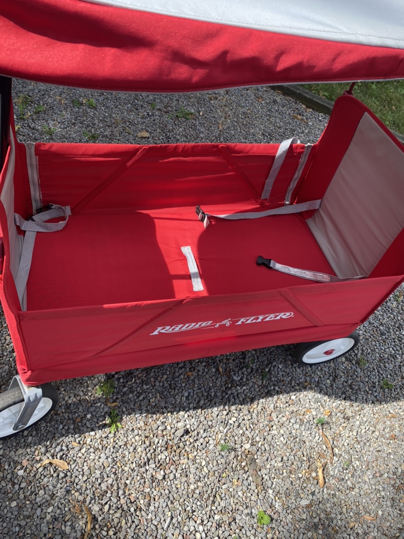 Radio flyer wagon for kids and cargo image indicator(3)
