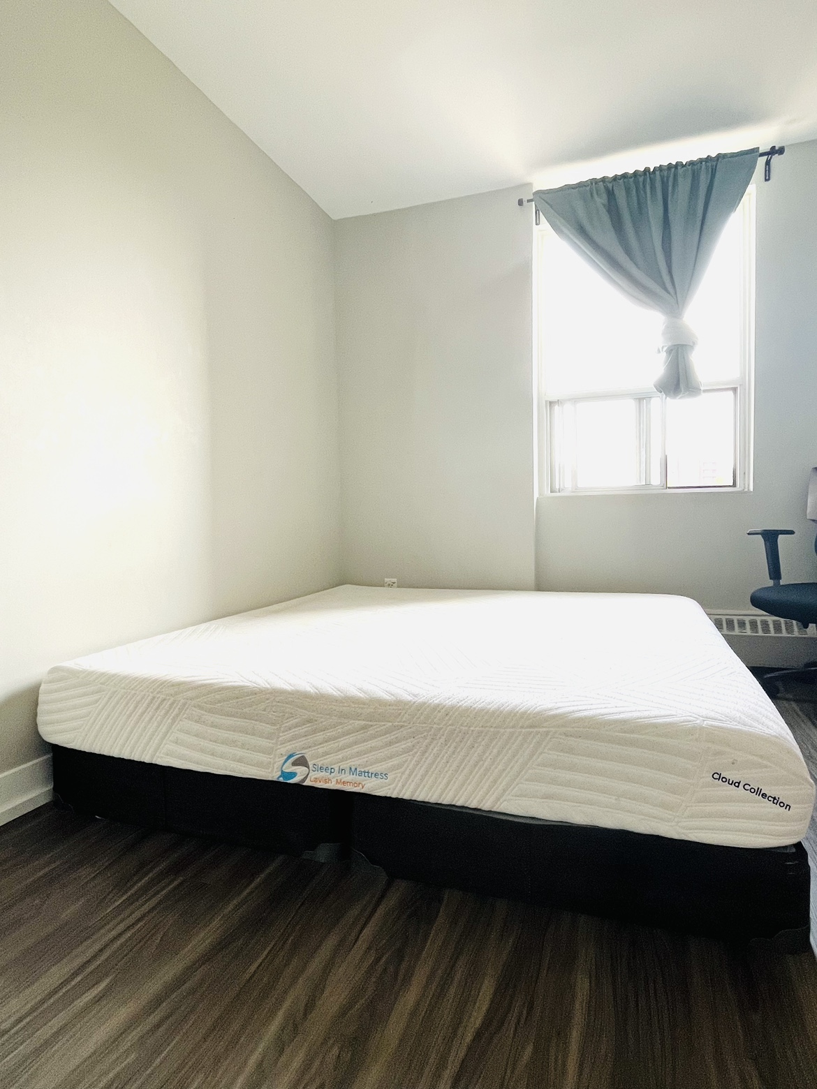 Mattress and Bed Box King Size - photo 2