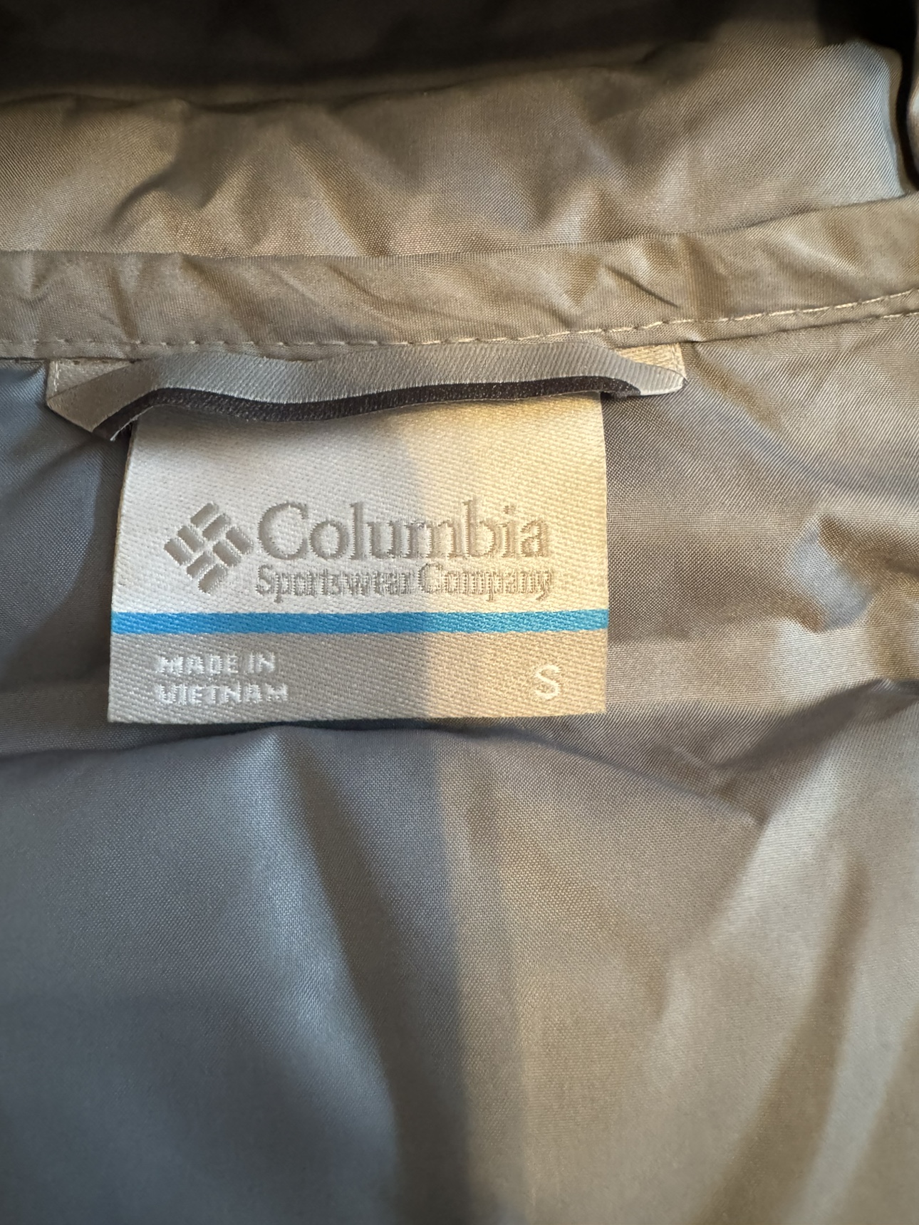 Columbia light puffer jacket image indicator(4)